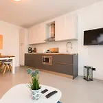 Aurora Apartamento Sirmione