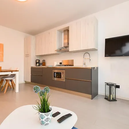 Aurora Apartamento Sirmione